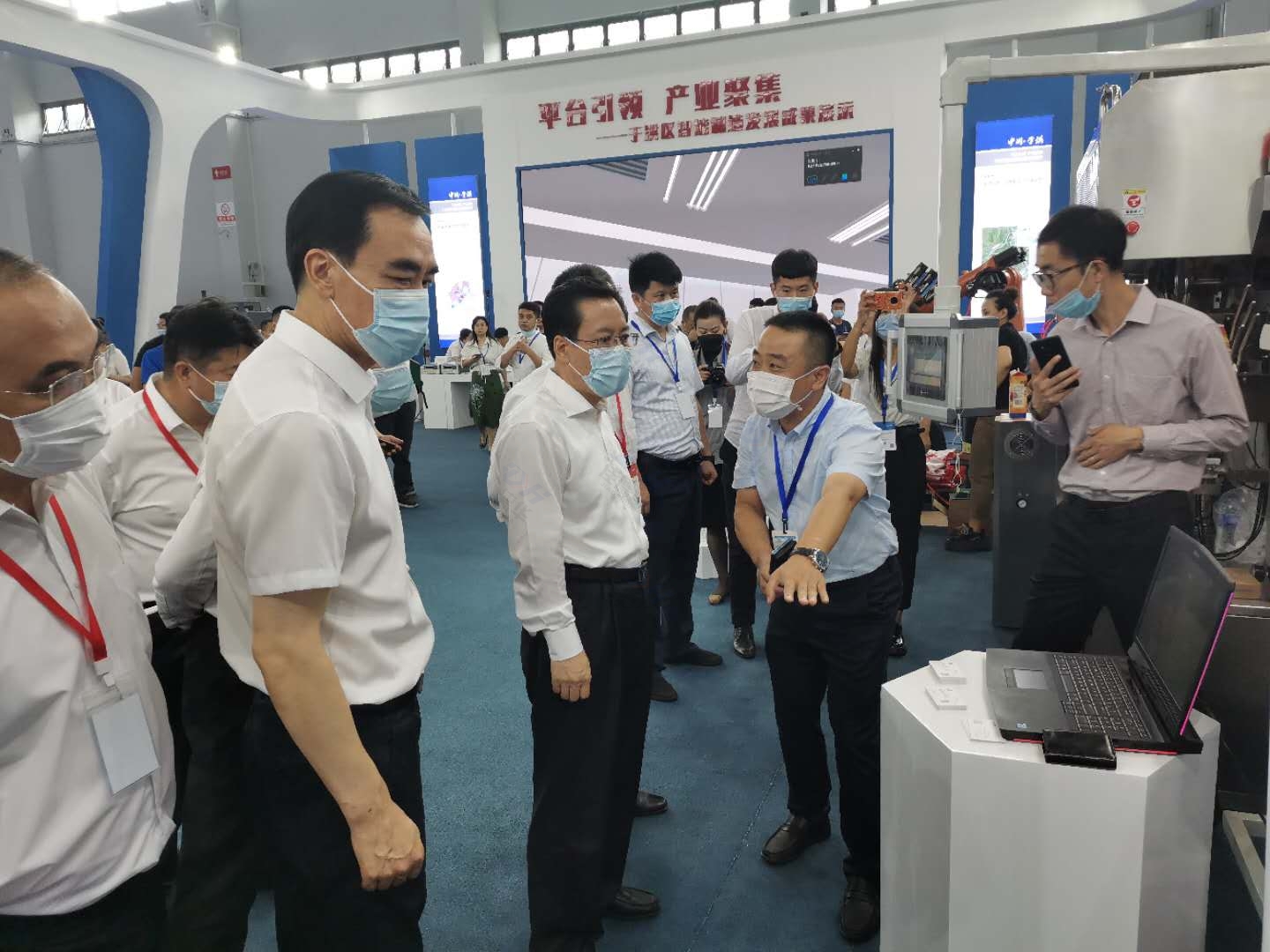 制博会即将落幕，半岛·体育（BD SPORTS）官方网站精彩继续(图3)